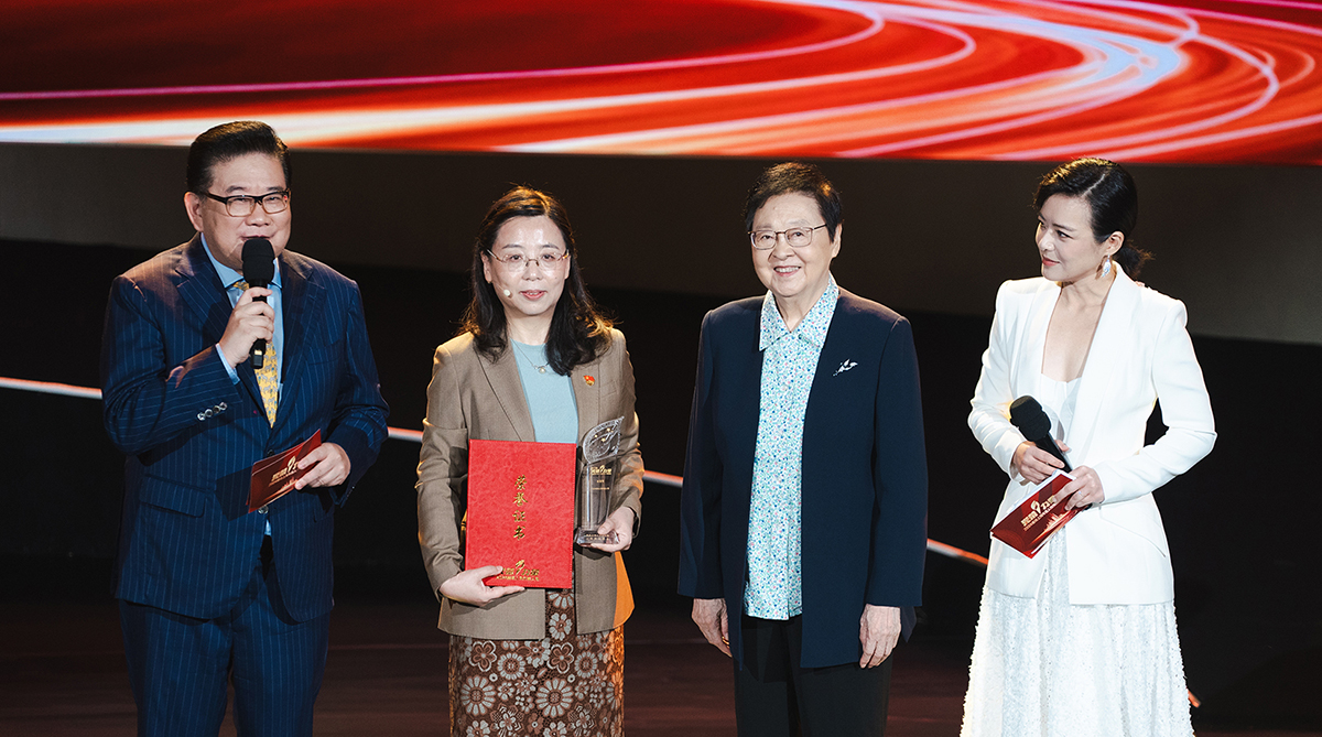光榮與力量 | 仁會生物總經(jīng)理左亞軍當選“2024感動上海年度人物”